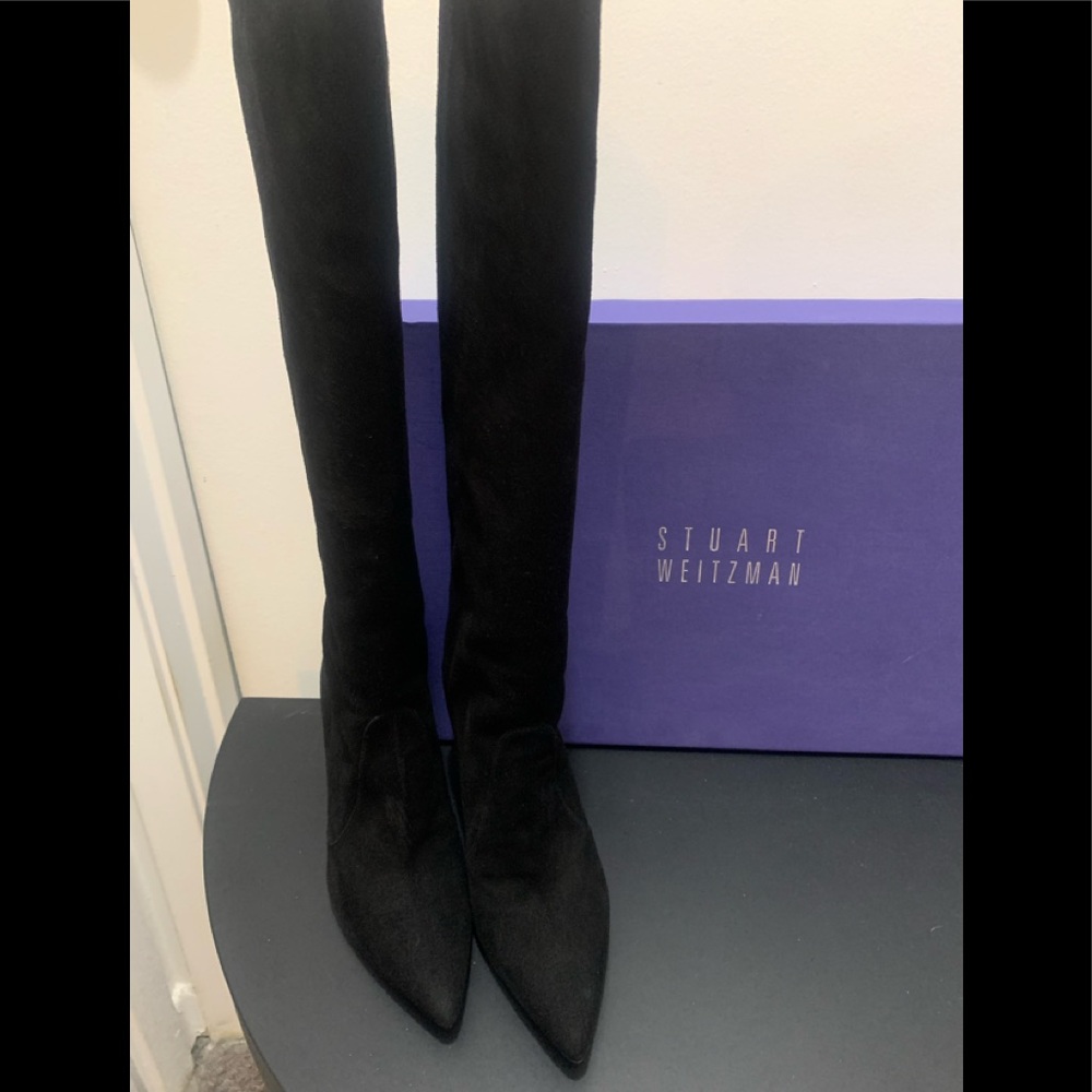 Authentic Stuart Weitzman suede knee boots like brand new